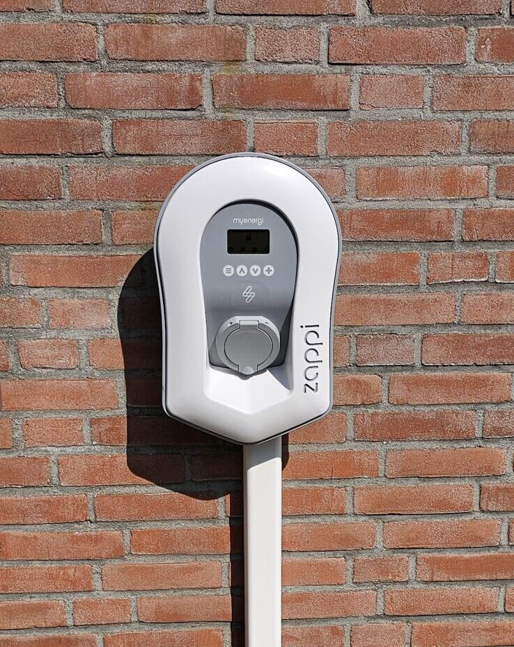 In Bunde installeerden wij een zappi wandmodel wit socket.